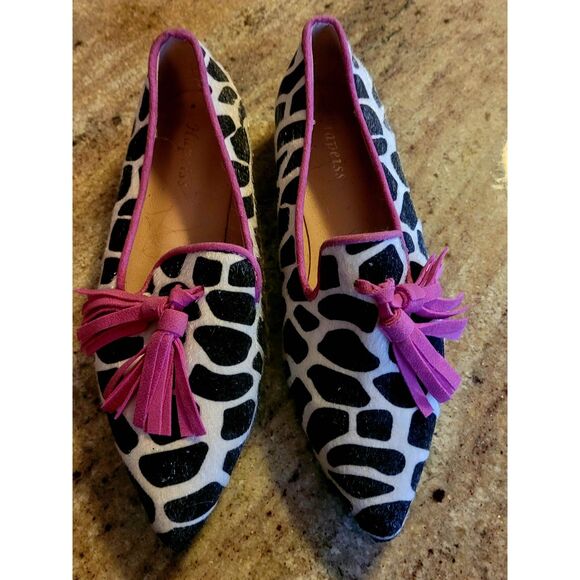 🖤🦒 Statement Giraffe Print Tassel Flats 🦒🖤 - Picture 2 of 4
